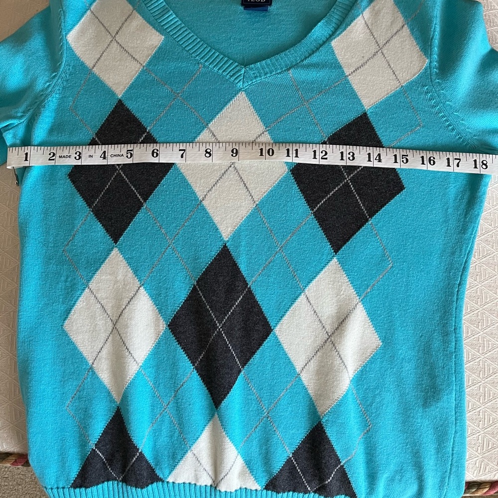 Izod Argyle V-Neck Sweater NWT Small Petite - Picture 8 of 8